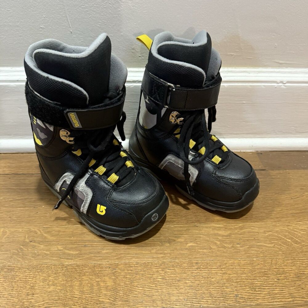 Burton Freestyle Black Yellow Kids Snowboard Winter Boots Kids Size US 2 EUR 33